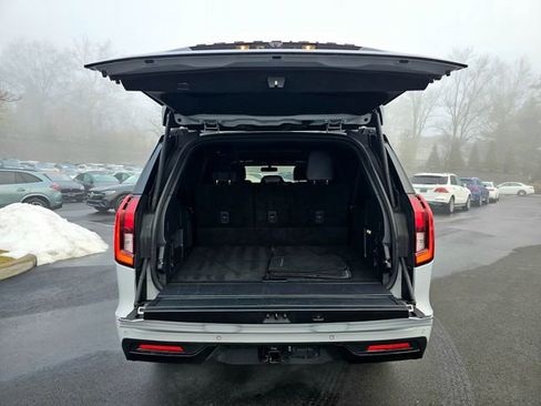 Used 2025 Ford Expedition Max Platinum w/ Stealth Appearance Package image 10