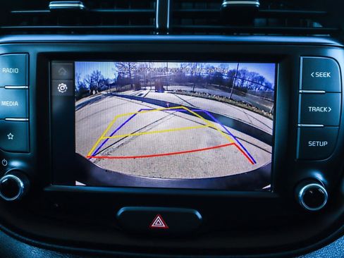 Used 2022 Kia Soul LX image 7