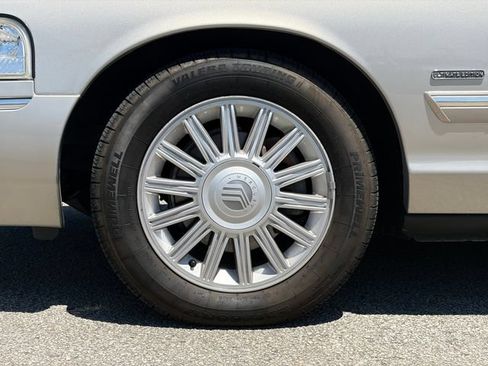 Used 2009 Mercury Grand Marquis LS RWD image 7