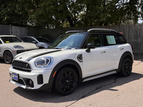 Used 2024 MINI Cooper Countryman S FWD image 2