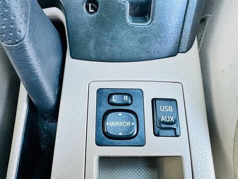 Used 2012 Toyota RAV4 4WD image 39