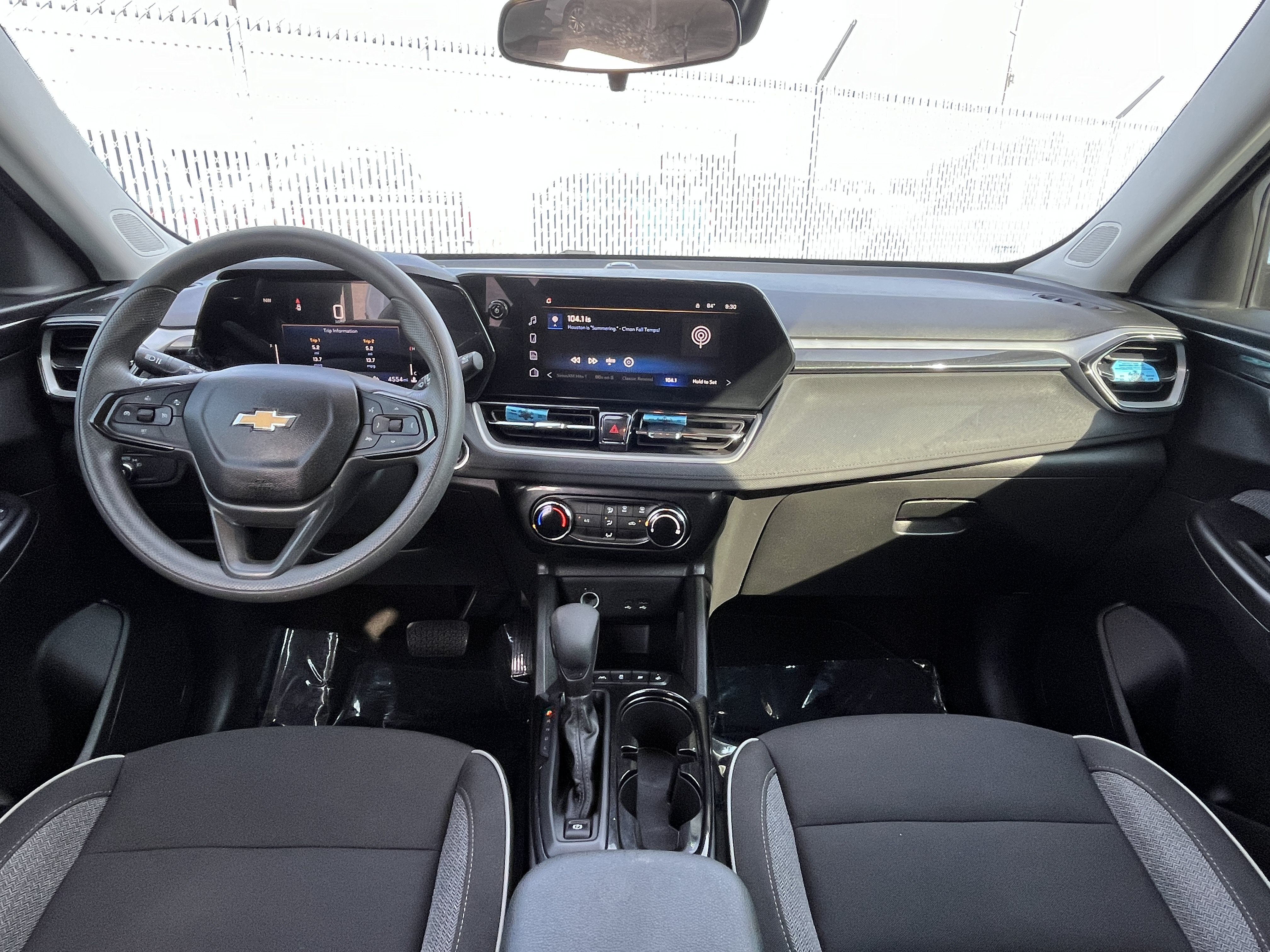 Used 2025 Chevrolet TrailBlazer LT w/ Driver Confidence Package FWD image 32
