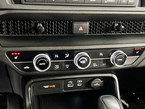 Used 2023 Honda CR-V EX image 25