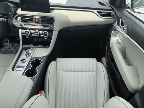 Used 2023 Genesis G70 2.0T w/ Sport Prestige Package RWD image 17
