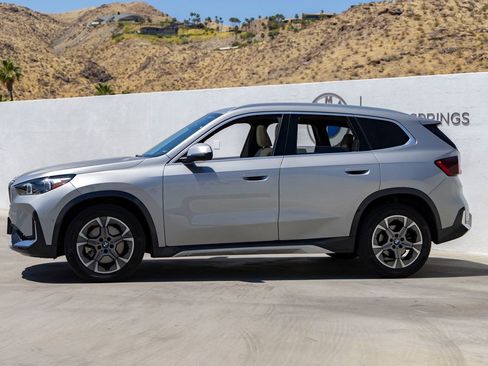 Used 2023 BMW X1 xDrive28i w/ Premium Package AWD/4WD image 3