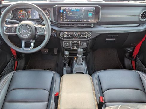 Used 2024 Jeep Wrangler Sahara image 16