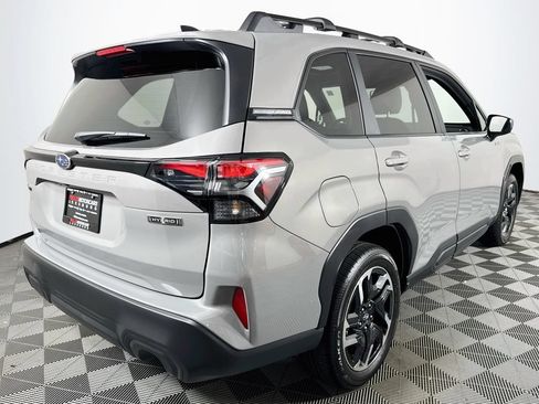 Used 2026 Subaru Forester Premium AWD/4WD image 7