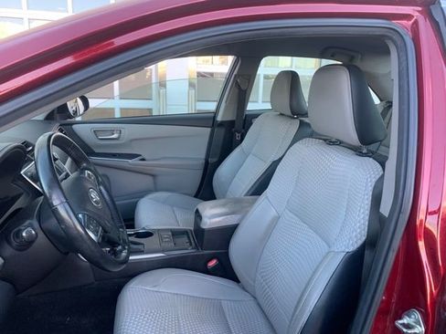 Used 2015 Toyota Camry SE image 7