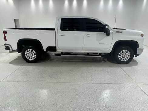 Used 2024 Chevrolet Silverado 2500 LT image 5