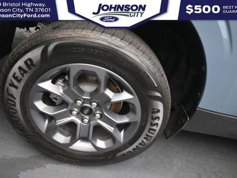 Used 2025 Ford Maverick XLT w/ Equipment Group 301A AWD/4WD image 30