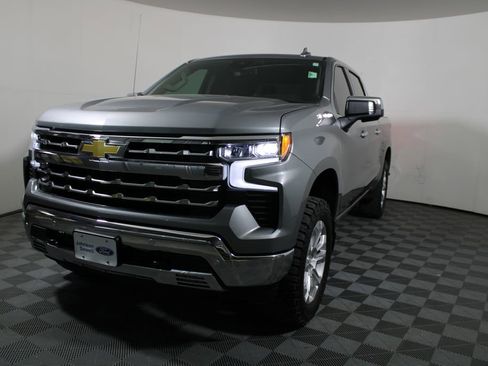 Used 2025 Chevrolet Silverado 1500 LTZ image 4