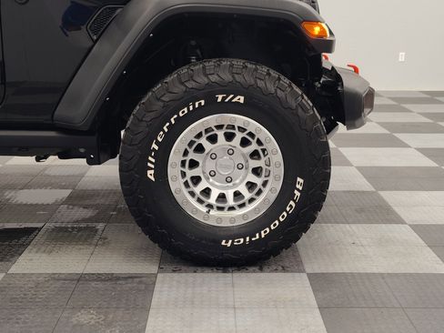 Used 2023 Jeep Gladiator Mojave image 14