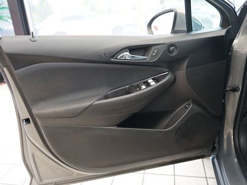 Used 2019 Chevrolet Cruze LT FWD image 25