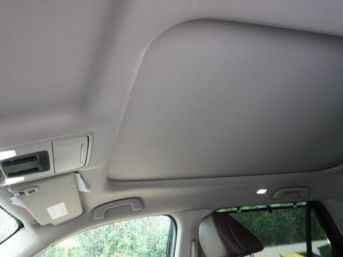 Used 2023 Honda Pilot Elite image 13