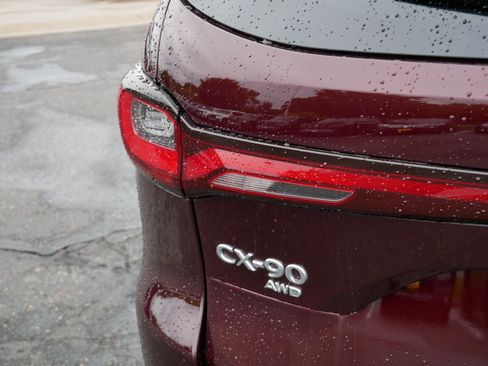 Used 2024 MAZDA CX-90 Plug-In Hybrid w/ Premium Plus AWD/4WD image 17
