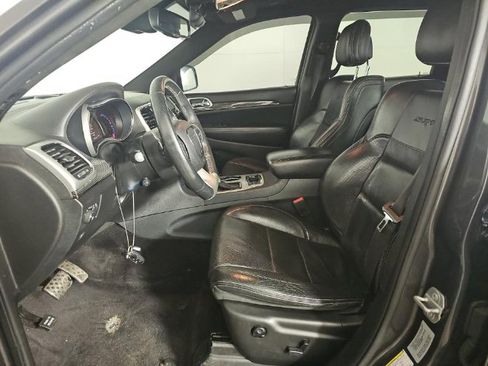 Used 2016 Jeep Grand Cherokee SRT image 7