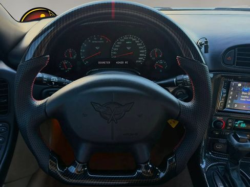 Used 2002 Chevrolet Corvette Convertible w/ Preferred Equipment Group2 RWD image 28