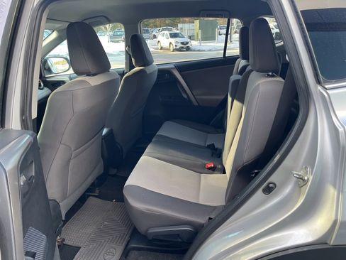 Used 2015 Toyota RAV4 LE image 8