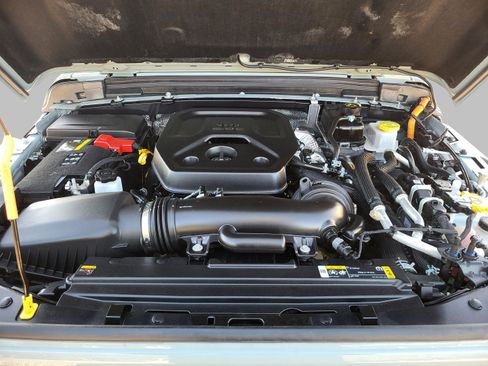 Used 2024 Jeep Wrangler Unlimited Rubicon 4xe w/ Technology Group image 49