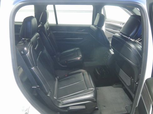 Used 2024 Jeep Grand Cherokee L Limited AWD/4WD image 32