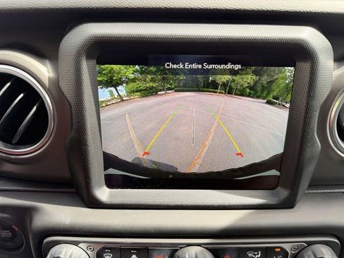 Used 2023 Jeep Wrangler Unlimited Rubicon 4xe w/ Cold Weather Group AWD/4WD image 22