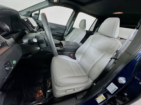 Used 2024 Honda Passport EX-L image 11