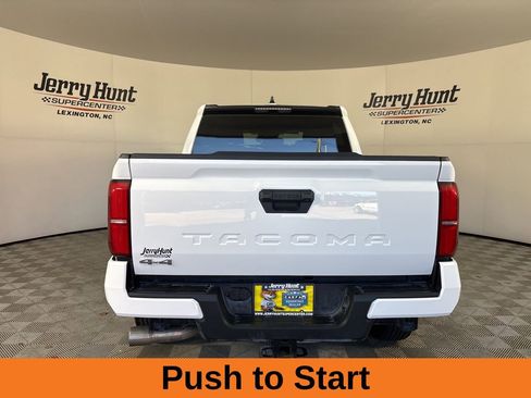 Used 2025 Toyota Tacoma SR5 AWD/4WD image 6