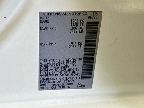 Used 2023 Nissan Altima 2.5 SV FWD image 12