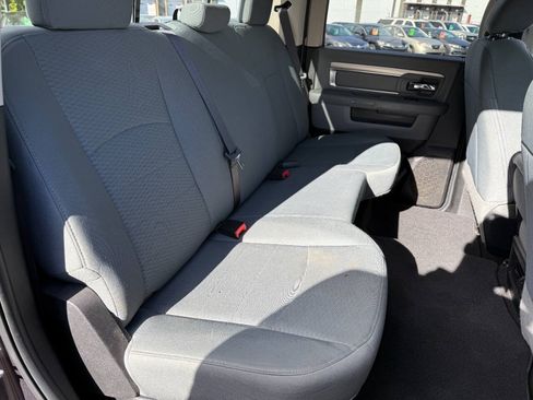 Used 2017 RAM 1500 Classic SLT AWD/4WD image 29