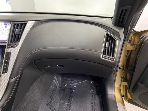 Used 2018 INFINITI Q60 Red Sport 400 image 31