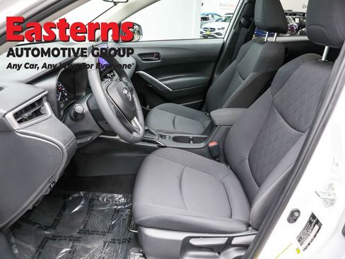 Used 2023 Toyota Corolla Cross LE image 14