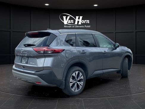 Used 2022 Nissan Rogue SV w/ SV Premium Package image 7