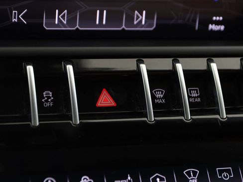 Used 2019 Lamborghini Urus image 54