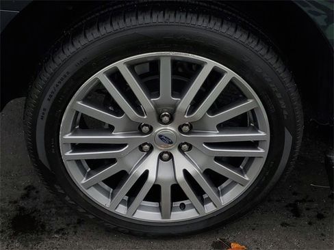 Certified 2022 Ford Expedition Platinum image 5