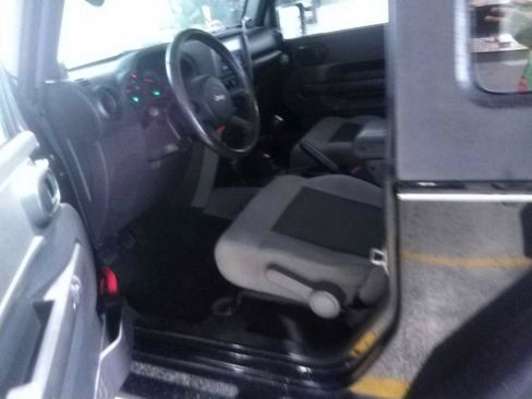 Used 2009 Jeep Wrangler X AWD/4WD image 6