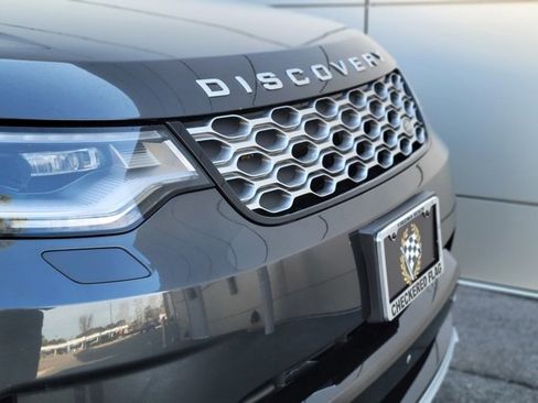 Used 2023 Land Rover Discovery Metropolitan Edition image 44