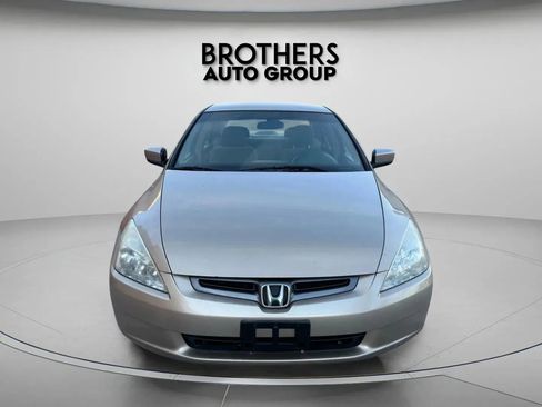 Used 2005 Honda Accord LX image 2