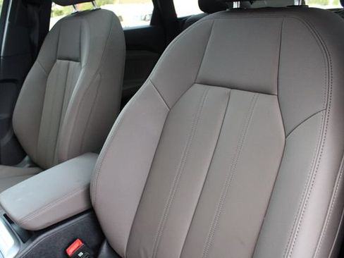 Used 2025 Audi Q5 Premium w/ Convenience Package AWD/4WD image 6