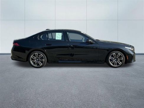 Certified 2024 BMW 540i xDrive w/ Premium Package AWD/4WD image 5