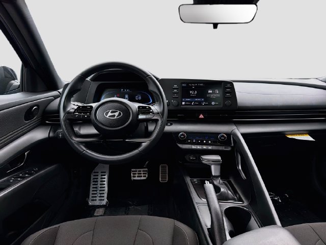 Certified 2026 Hyundai Elantra Sport FWD image 21
