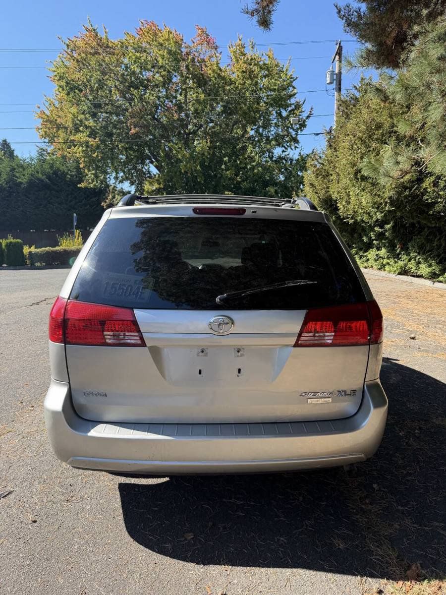 Used 2005 Toyota Sienna CE FWD image 5