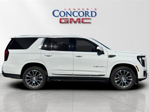 Used 2025 GMC Yukon Denali image 3