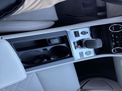 Used 2022 Jaguar F-PACE S image 27