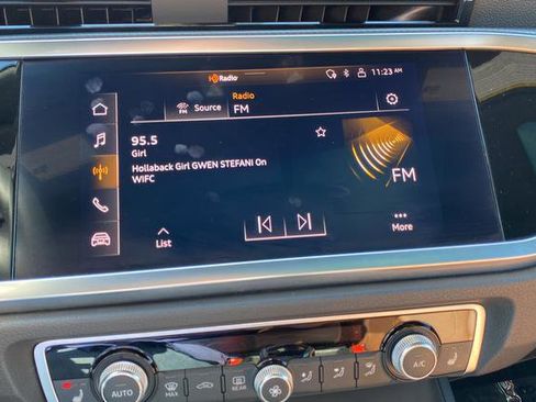 Used 2022 Audi Q3 2.0T Premium w/ Convenience Package image 15