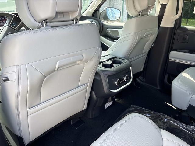 New 2027 Ford Expedition Platinum AWD/4WD image 17