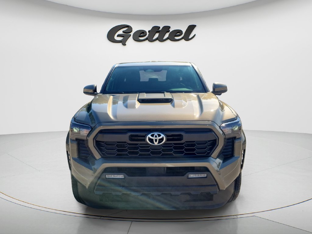 Certified 2025 Toyota Tacoma TRD Sport AWD/4WD image 2