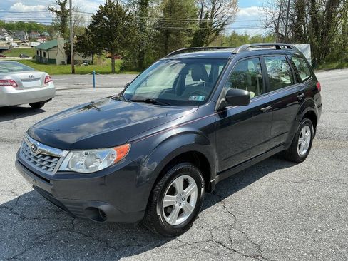 Used 2013 Subaru Forester 2.5X AWD/4WD image 2