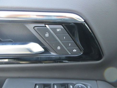 New 2026 Chevrolet Suburban Premier w/ Sun And Tow Package image 24