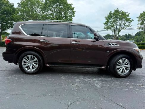 Used 2017 INFINITI QX80 4WD image 3