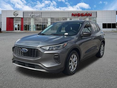 Used 2024 Ford Escape Active w/ Tech Pack #1 FWD image 3